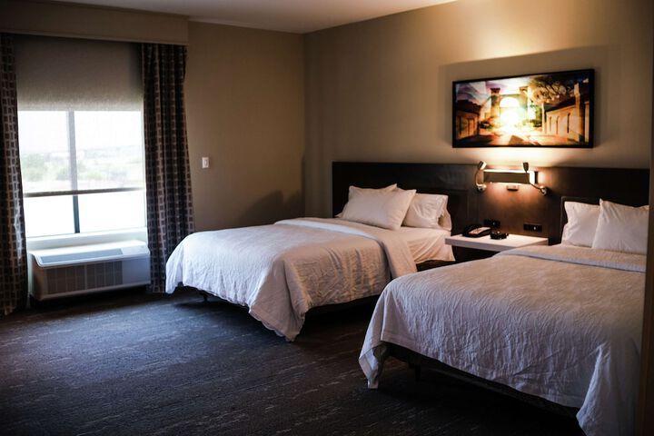 Room 26 of 37