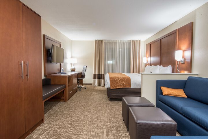 Room 53 of 75