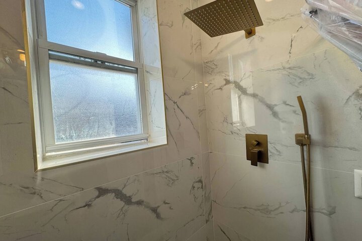 Huge 3 Bedrooms Apt 15 Minutes to NY City