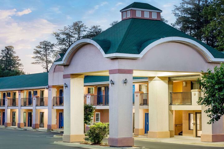 Hotel 2 of 9