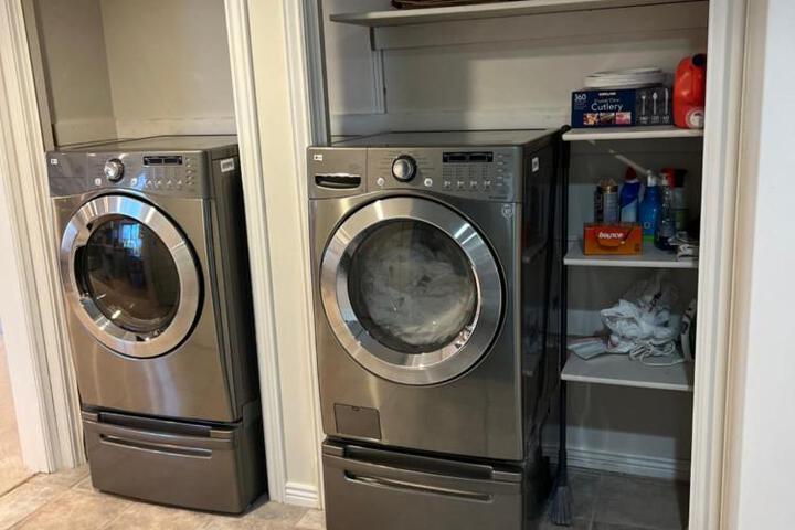 City View Retreat 2 BR 1 B