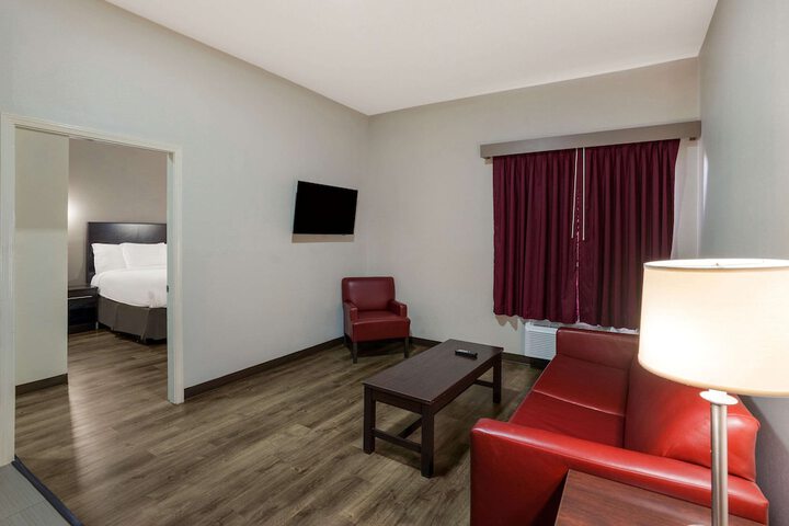 Room 14 of 28