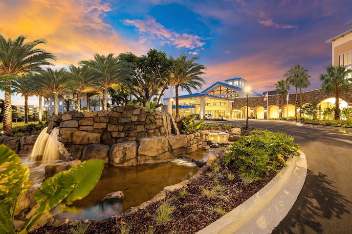 Universals Loews Sapphire Falls Resort