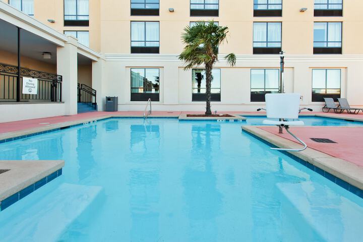 Pool 7 of 33
