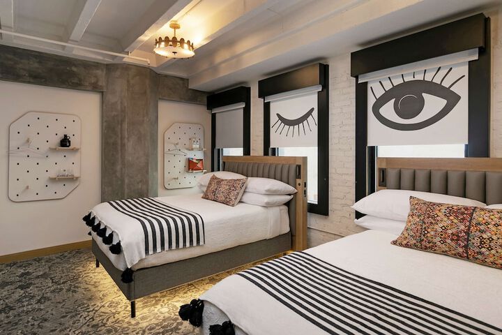 Room 7 of 49