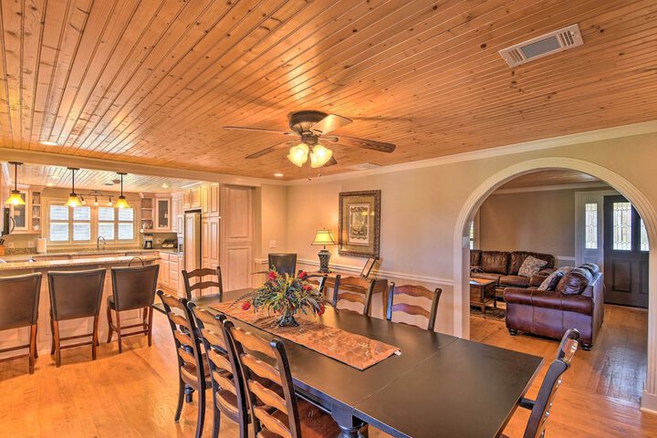 Serving Southern Charm at This Clarkesville House!