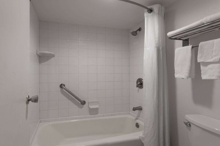 Room 44 of 67