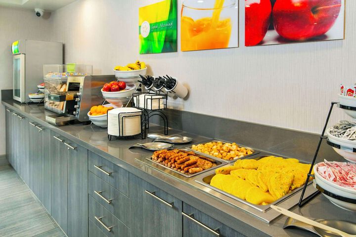 Breakfast/Coffee Service 52 of 64