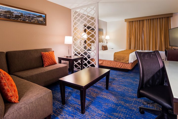 Room 34 of 51