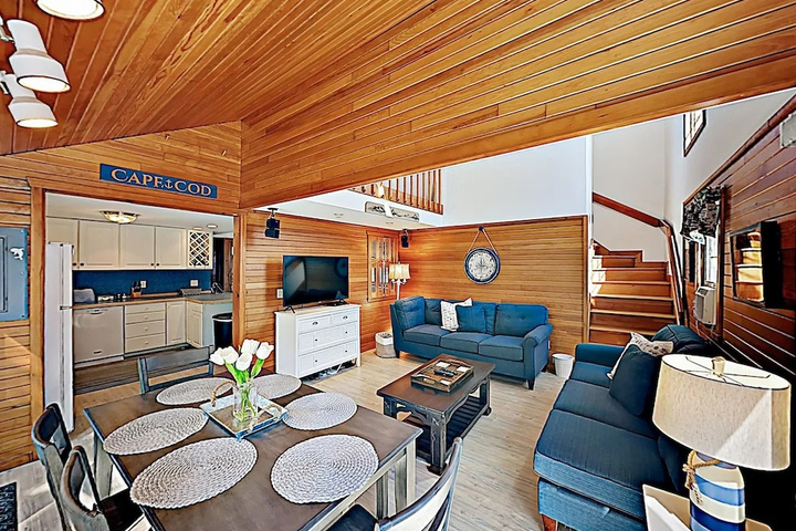 55 West Dennis - 3 Br Home