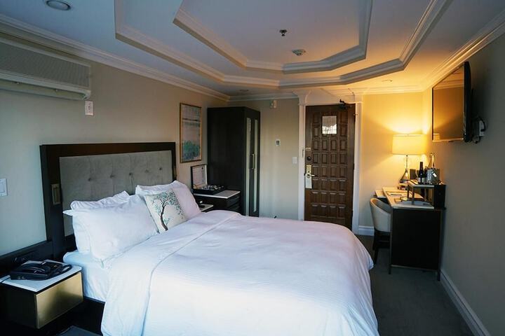 Room 19 of 117
