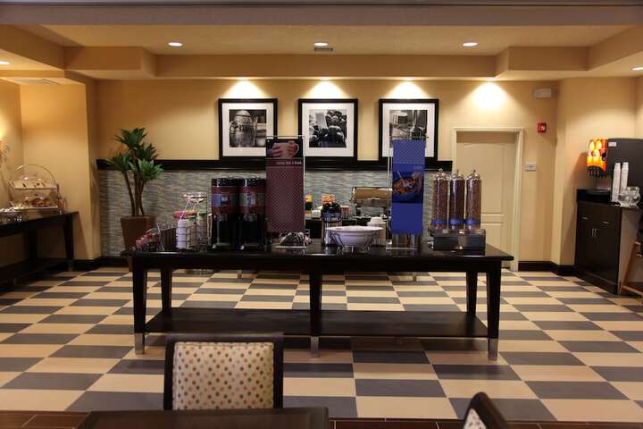 Hampton Inn & Suites Carlsbad