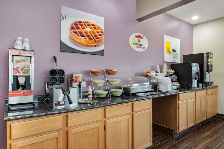Breakfast/Coffee Service 24 of 26