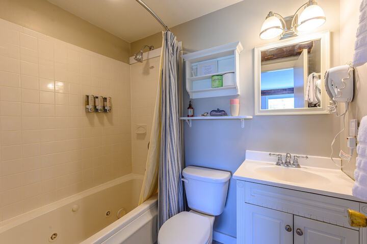 Room 45 of 135