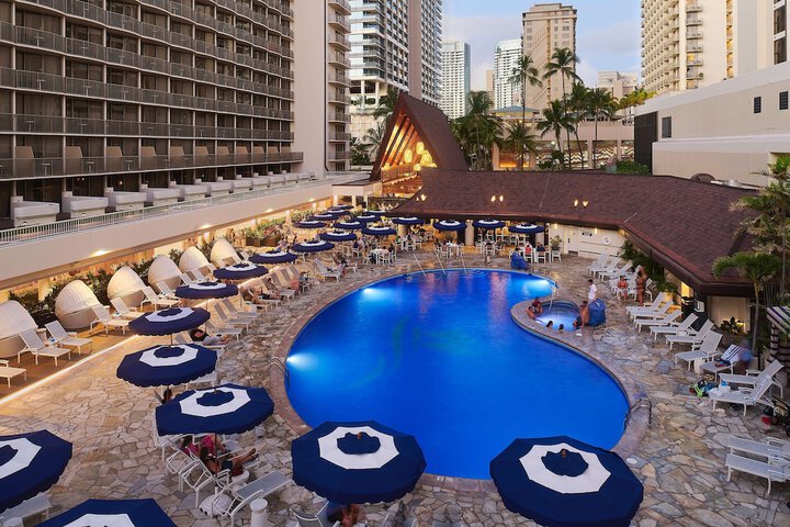 Pool 10 of 164