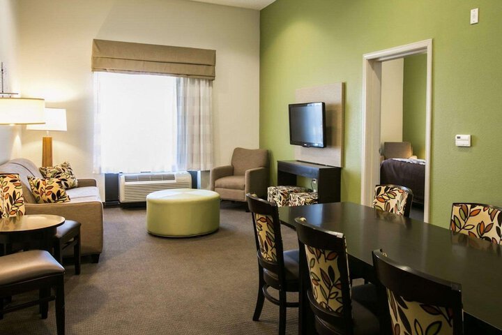 Room 12 of 24