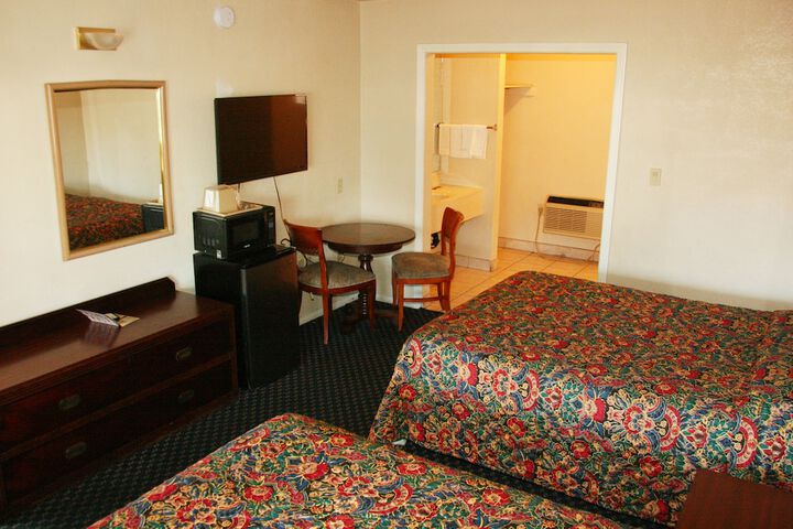 Room 15 of 19