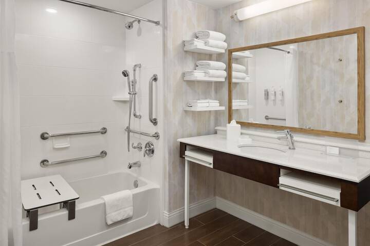 Hampton Inn Minneapolis-Roseville