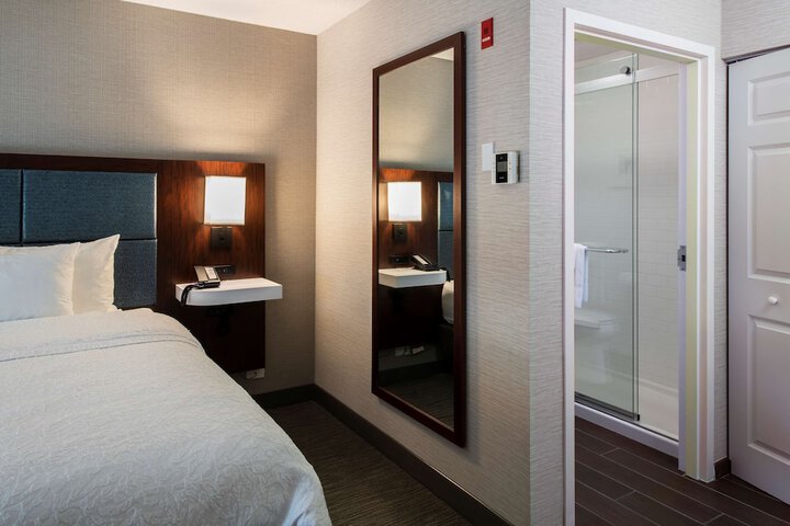 Hampton Inn & Suites Chicago / Lincolnshire