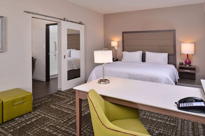 Room 42 of 74