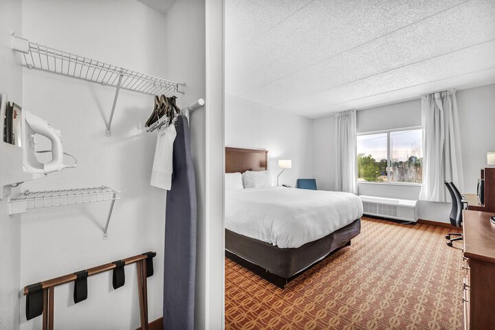 Room 46 of 70