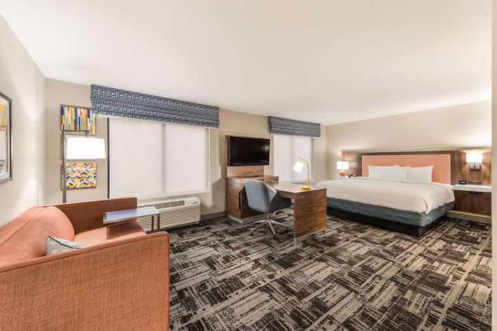 Hampton Inn & Suites Benton Harbor