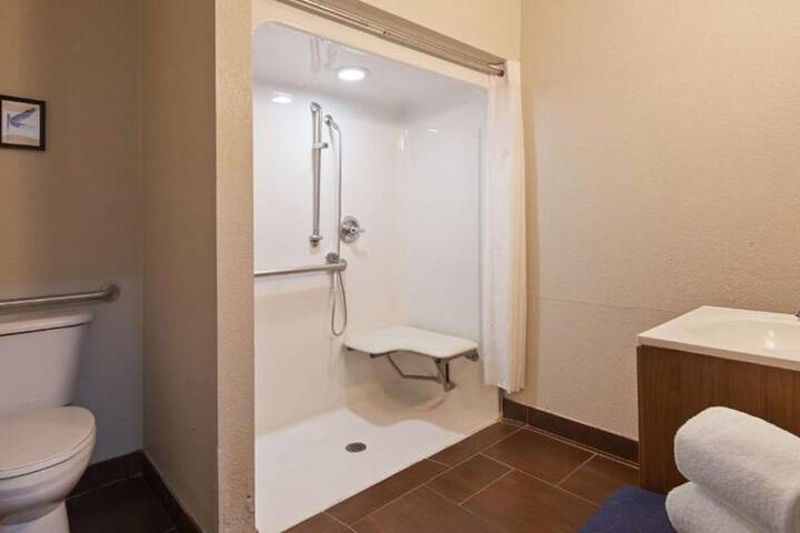 Room 20 of 29