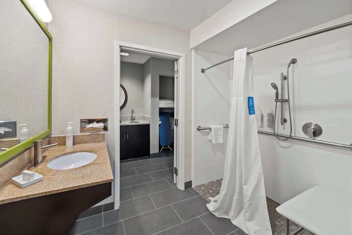 Hampton Inn by Hilton New Bedford / Fairhaven