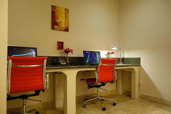 Business Center 27 of 27