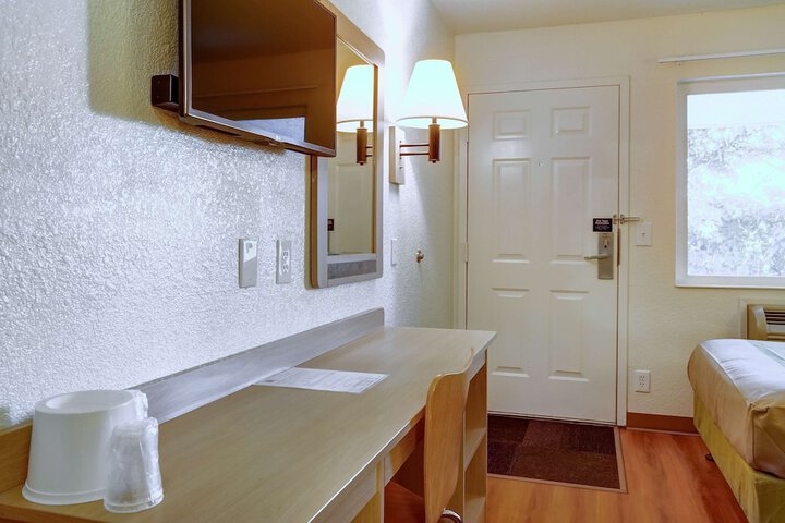 Room 26 of 27