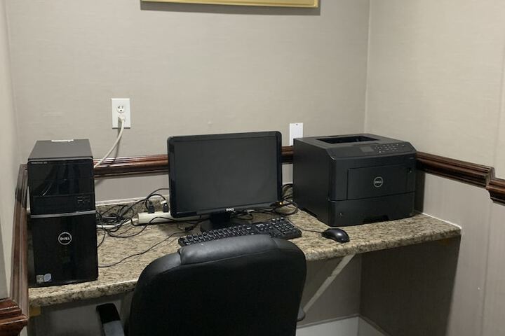 Business Center 41 of 41