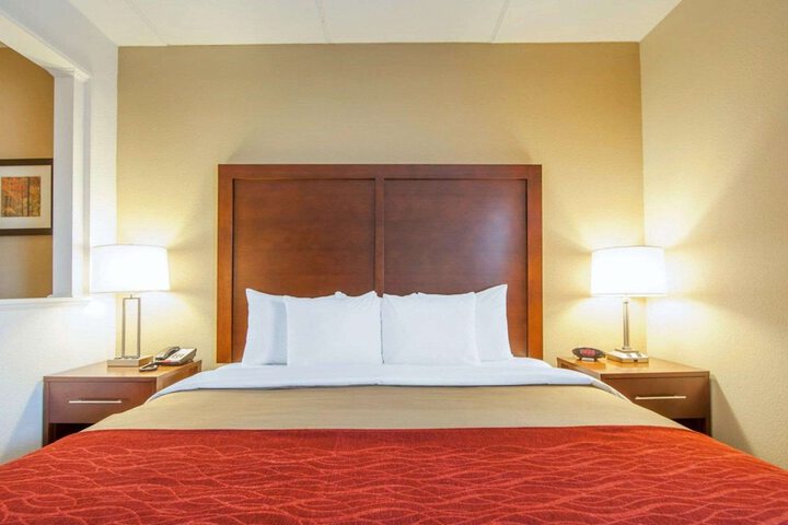 Room 16 of 28