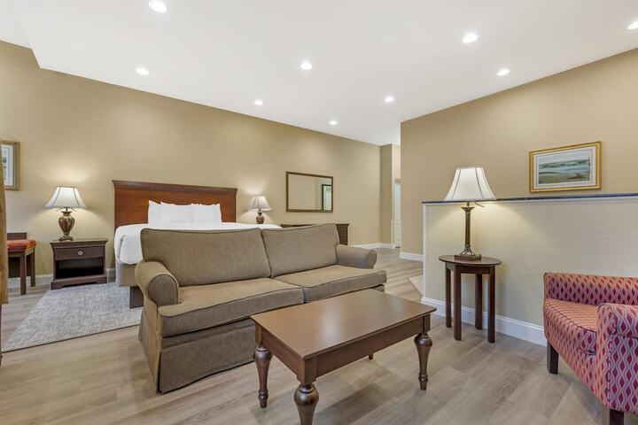 Best Western Plus Vineyard Inn & Suites