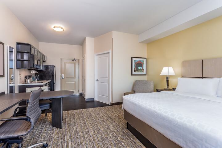 Room 11 of 25