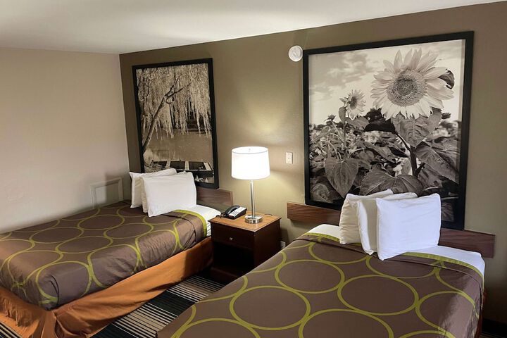Room 51 of 62