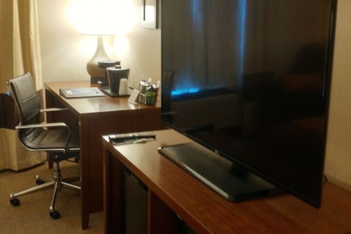Room 43 of 59