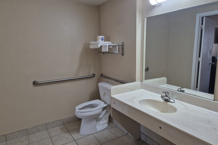 General Bragg Inn & Suites Chickamauga