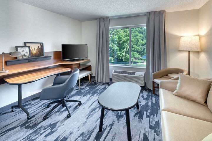Room 18 of 21