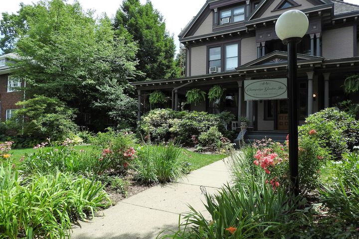 Champaign Garden Inn