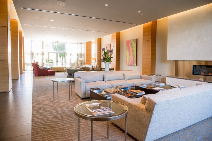 I Hotel & Illinois Conference Center