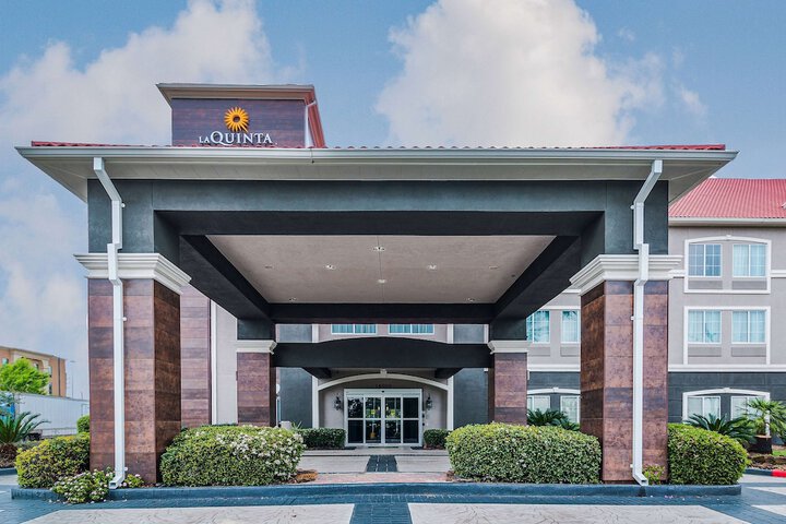 La Quinta Inn & Suites by Wyndham Tomball