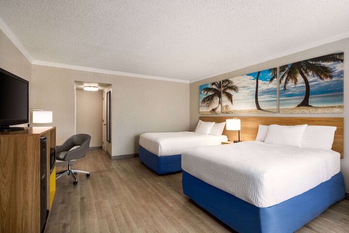 Room 34 of 42