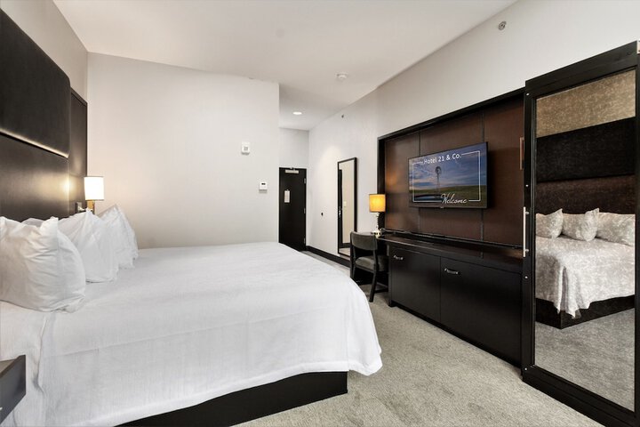 Hotel 21 & Co.