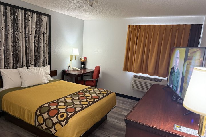 Super 8 by Wyndham Trinidad