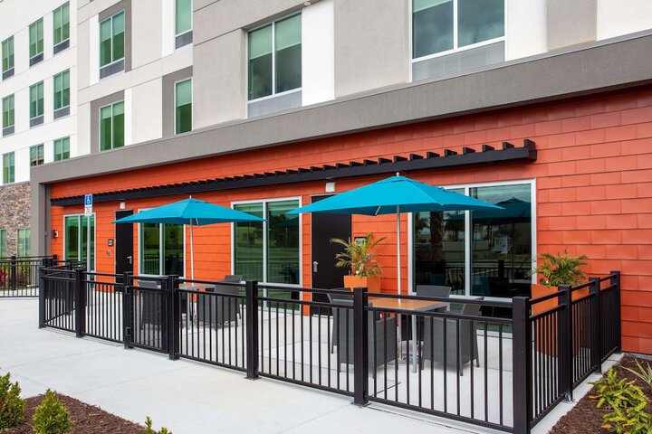 Terrace/Patio 34 of 36