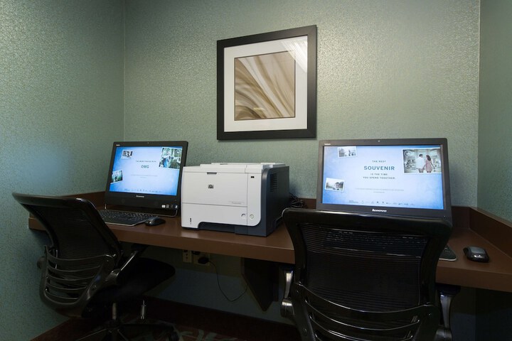Business Center 28 of 28