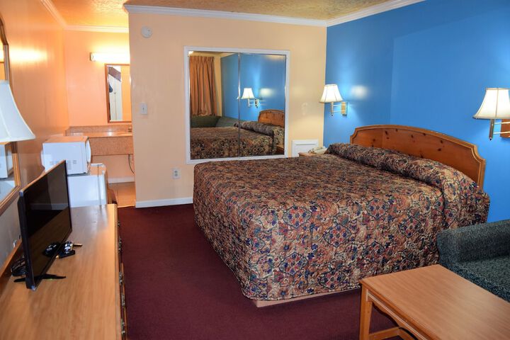 Room 9 of 20