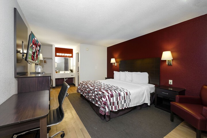 Room 17 of 38