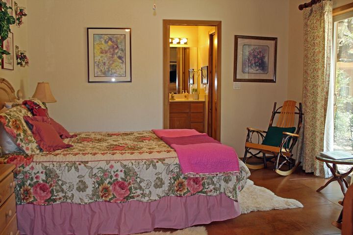 Room 4 of 27