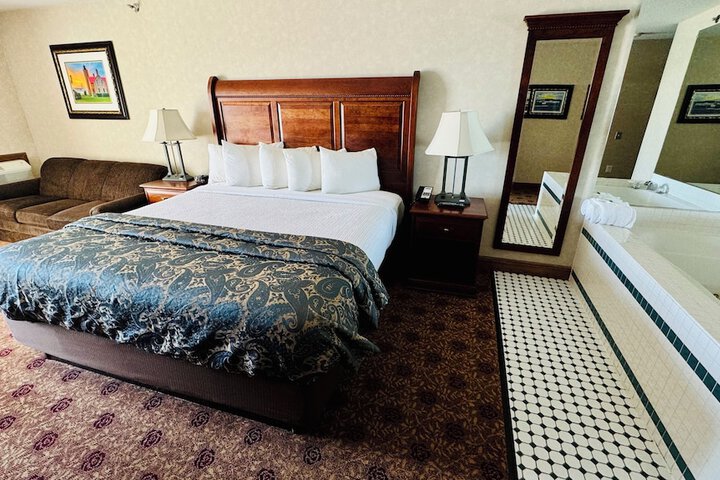 Hamilton Inn Select Beachfront Mackinaw City